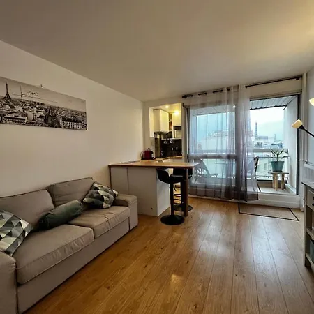 Tour Eiffel-montparnasse Joli Studio Apartment