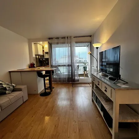 Tour Eiffel-montparnasse Joli Studio