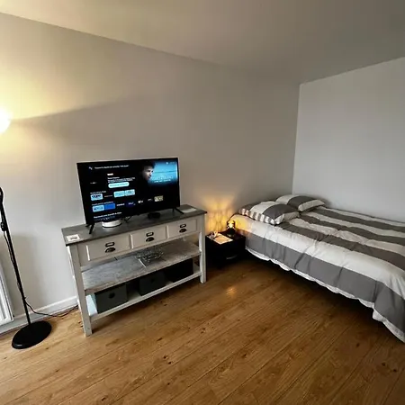 Tour Eiffel-montparnasse Joli Studio Appartement Parijs